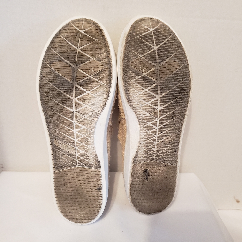 Vionic Beach Malibu Tan Terry Cloth Slip-on Beach Shoes Size: 8.5 - Picture 12 of 12